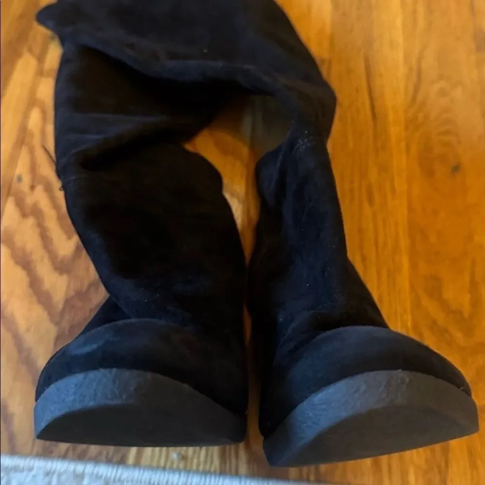 Vintage Karen Millen Black and Gray Suede Wedge Boots